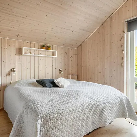Casa de Férias In With Sauna Tarm
